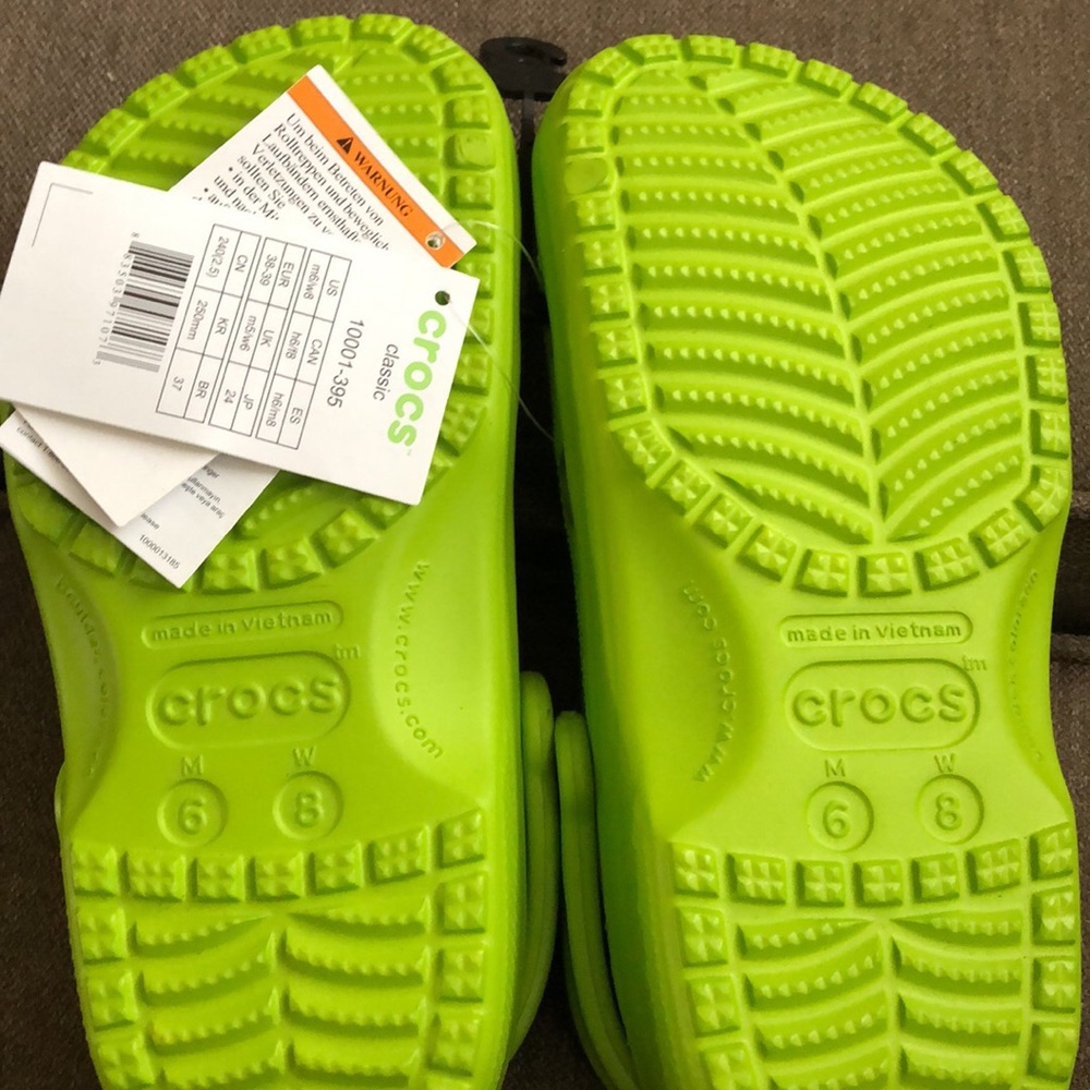 Brand new crocs